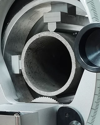 萬通智能裝備行星式切管機(jī)優(yōu)勢-同心夾緊裝置-冷切割處理-無需預(yù)熱直接切割-自動(dòng)切管機(jī)優(yōu)勢